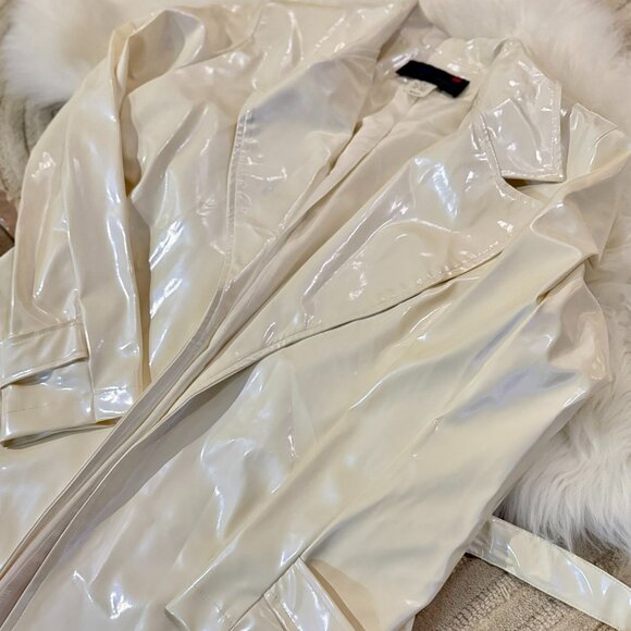 Tripp NYC *RARE!* 1980s Ivory Vinyl Leather Belted Coat - Picture 5 of 16
